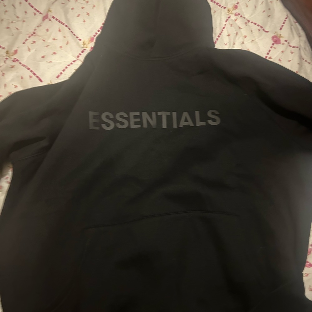 Essential hoodie